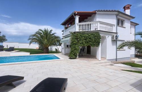 Stinjan Villa | Villa Ajda