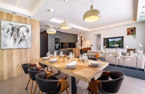 Banjol Villa | Villa Alpha - Four Bedroom Villa with Swimming Pool