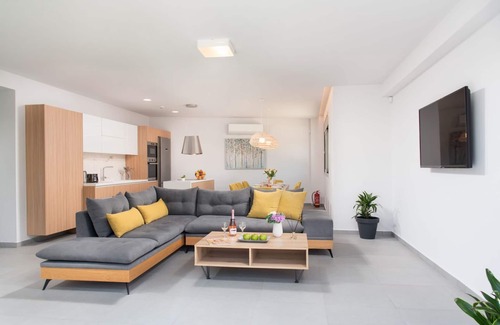 Agia Marina Villa | Villa Ampela - Holiday Villa Rental near the sea with private swimming pool in Agia Marina, Cret.