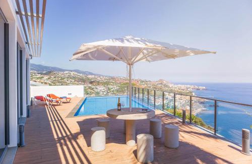 Camara de Lobos Villa | Villa Amplitude