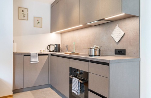 San Pietro Apartment | Villa Anna Apartment Geisler with Mountain View, Private Terrace and Wi-Fi