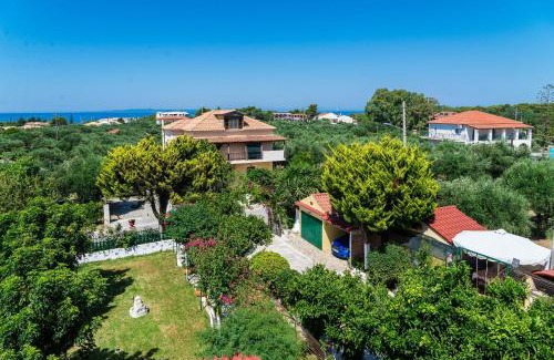 Ano Vasilikos Apartment | Villa Anna Apartments - 550m from the beach, by ZanteWize