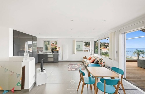 Le Pradet Apartment | Villa Antoine 3 Vue Mer étage La Garonne A/C WiFi