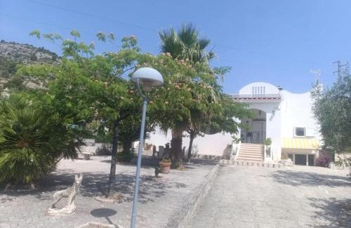 Monte Sant'Angelo Bed & Breakfast | Villa Antonella