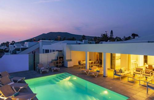 Playa Blanca Villa | Villa Aqualava 2 by Villa Plus