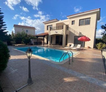 Pissouri Villa | Villa Ariadni