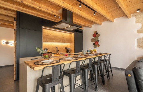 Apokoronas Villa | Villa Armenus, pool, jacuzzi, Mountain View, Garden, BBQ.