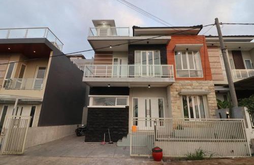 Oro Oro Ombo Villa | Villa Ashiya with Private Pool Balcony and Karaoke