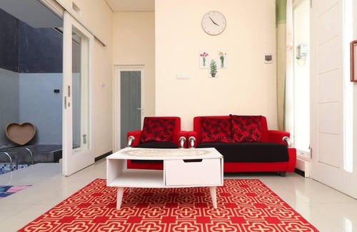 Oro Oro Ombo Villa | Villa Ashiya with Private Pool Balcony and Karaoke