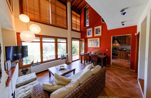 Vourvourou House | Villa avista Holidays by the sea