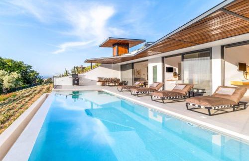 Lefkada Villa | Villa Beyond the Horizon