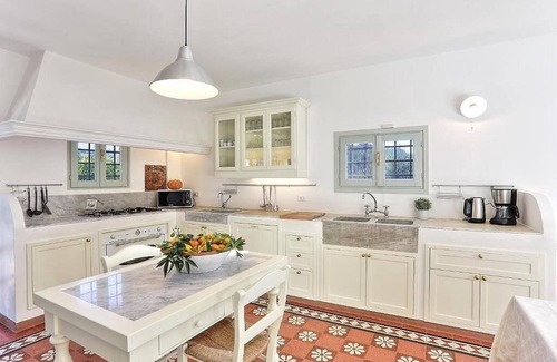 Margine Coperta-Traversagna Villa | Villa Biancavite: An elegant two-story villa situated in a quiet location, a few minutes from the town center, with Free WI-FI.