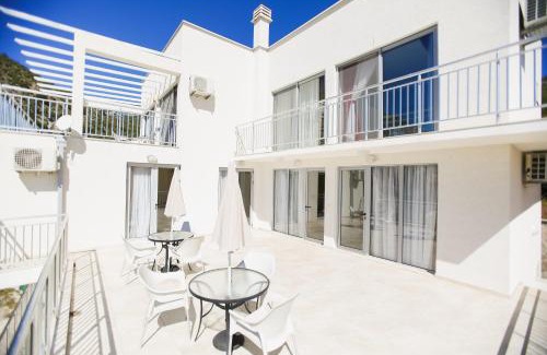 Kaluđerac House | Villa Blanca