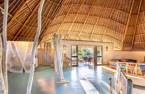 Galu Beach Villa | Villa Blue, with beautiful decor @ 5" from Galu Beach