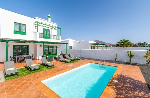 Playa Blanca Villa | Villa Bonaci