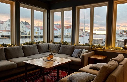 Henningsvaer Hotel | Villa Bryggekanten - by Classic Norway Hotels