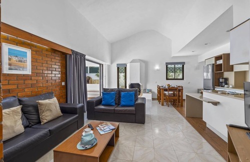 Areias de Sao Joao Villa | Villa Buganvillea by Villa Plus