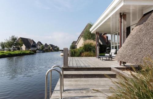 Delfstrahuizen Villa | Villa by Tjeukemeer with Private Jetty