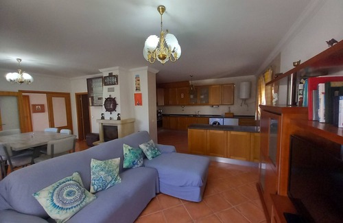 Vila Facaia Villa | Villa 'Cantinho Da Aldeia' with Mountain View, Private Pool and Wi-Fi