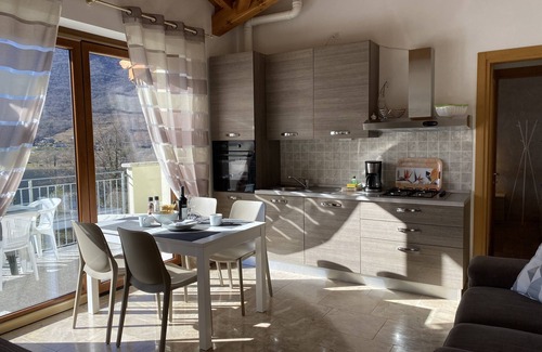 Idro Apartment | Villa Carlotta type C2, great view, large balcony, 300m to the lake, 4-5 pers.