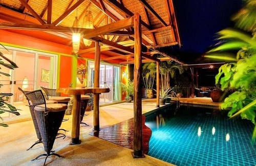 Nai Harn Villa | Villa Chaba with swimming pool in Naiharn