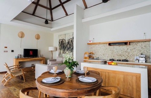 Sunset Road Villa | Villa Chloe Seminyak
