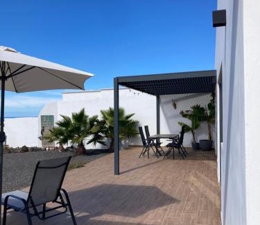 El Cuchillo Villa | Villa Chona