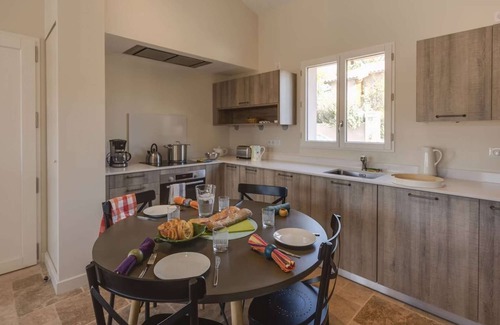 Castelnau-de-Montmiral Villa | Villa Corduriès - air conditioning & heated swimming pool in the castle grounds - III