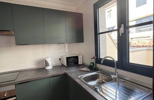 Costa Adeje Villa | Villa-costaadeje-3br-balcony-wifi-parking