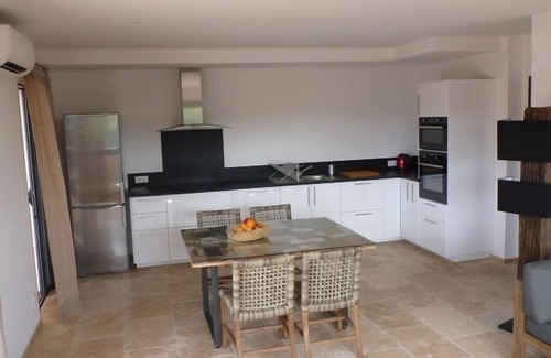 Tizzano House | Villa Côté Port in the heart of the fishing village with sea view. Air conditioning, WIFI