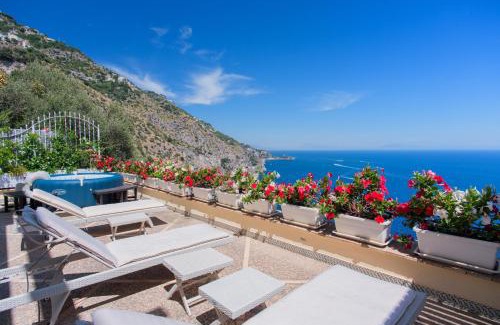 Praiano Villa | Villa Cristina -No steps-Amalfi Coast Views -Hot tube