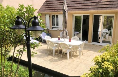 Villemeux-sur-Eure Villa | Villa de 4 chambres avec piscine privee sauna et jardin clos a Villemeux sur Eure