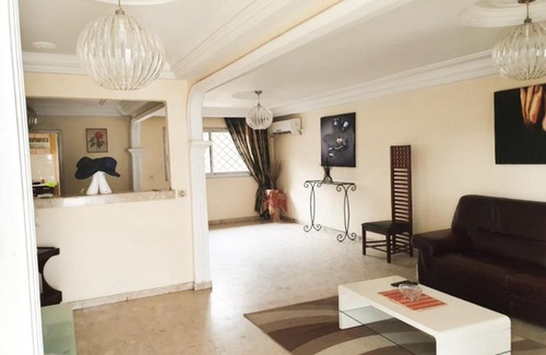 Douala Apartment | Villa de charme avec jardin à Makepe