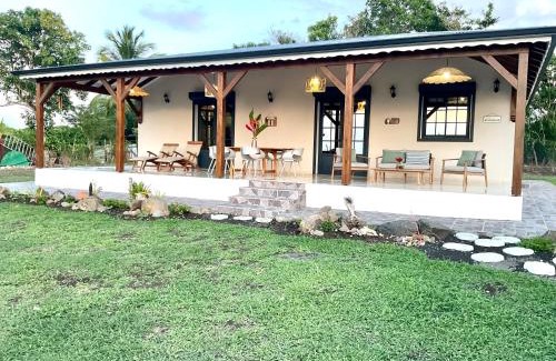 Le Moule House | Villa de charme dans un verger tropical