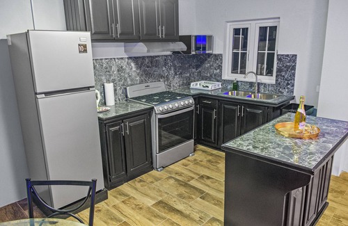 Scarborough Apartment | Villa De Cruz - Deluxe Suite