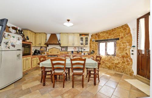 Taviano Villa | Villa del sole by Vivimy