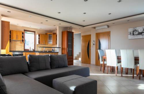 Pecs Villa | Villa della Vita