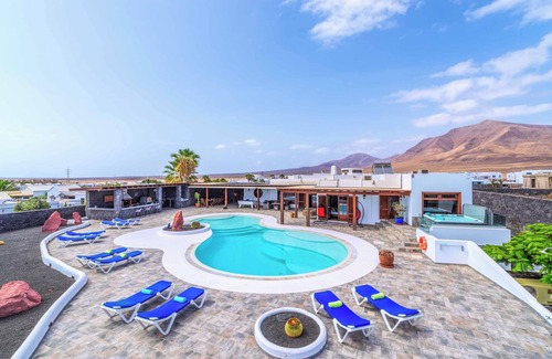 Playa Blanca Villa | Villa Deseo Sol - Five Bedroom Villa, Sleeps 10
