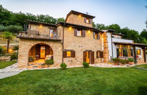 Montone Villa | Villa Destino Italy, Umbria Tuscany boarder