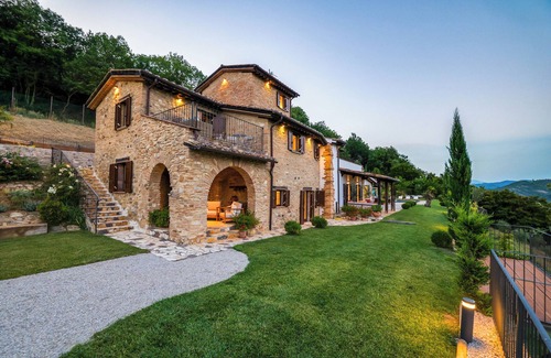 Montone Villa | Villa Destino, Luxury Italian Villa in Umbria