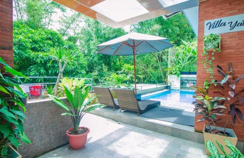 Oro Oro Ombo Villa | Villa Dewata with Chill Spot Private Pool and Karaoke