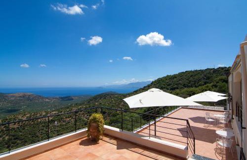 Kroustas Bed & Breakfast | Villa Dio Petres