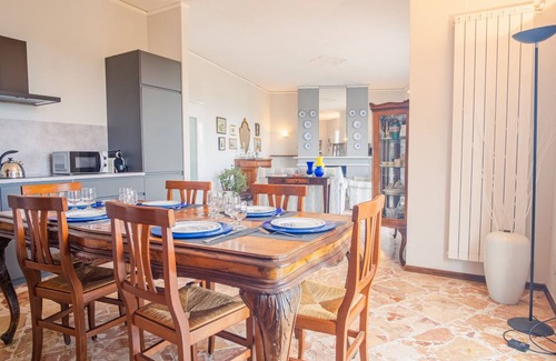 Padenghe sul Garda Apartment | Villa Dora - Three Bedroom Apartment, Sleeps 6