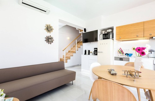 Pigianos Kampos Villa | Villa Eeanthe, Exclusive Villa with Private Beach Facilities