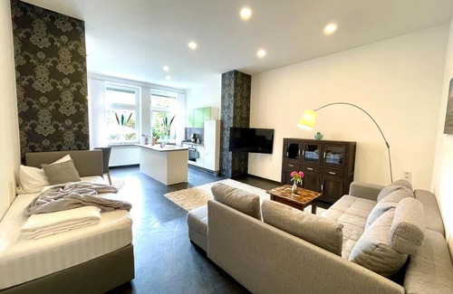 Goslar Apartment | Villa Einhorn: Altstadt Loft mit privater Terrasse