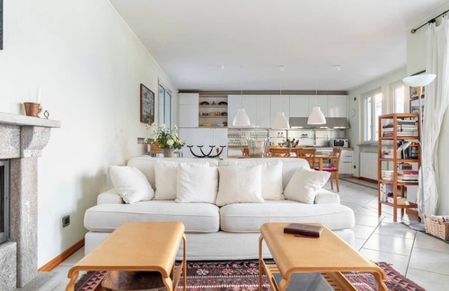 Lierna Villa | Villa "Elisabeth" with Lake & Mountain View, Terrace, Garden, Balcony & Wi-Fi