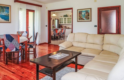 Pican House | Villa Emanuela by Interhome