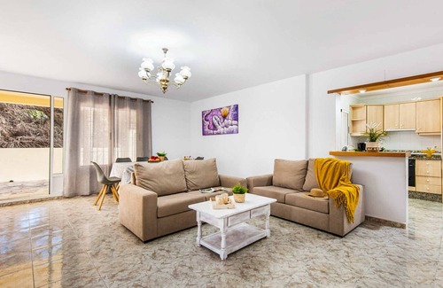 Pinar del Advocat Villa | Villa Enzo Moraira - Eight Bedroom Villa, Sleeps 15
