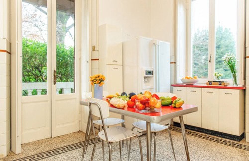 Travedona-Monate Villa | Villa Evelina