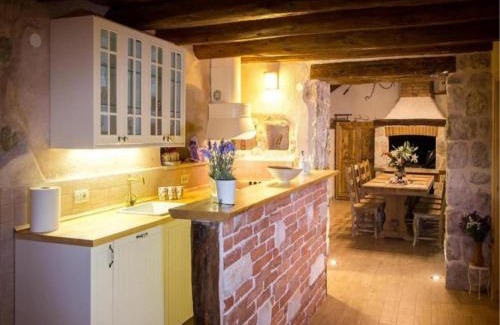 Dunave Krajnje Villa | Villa Falcon Rook - Four-Bedroom Villa with Terrace and Swimming Pool